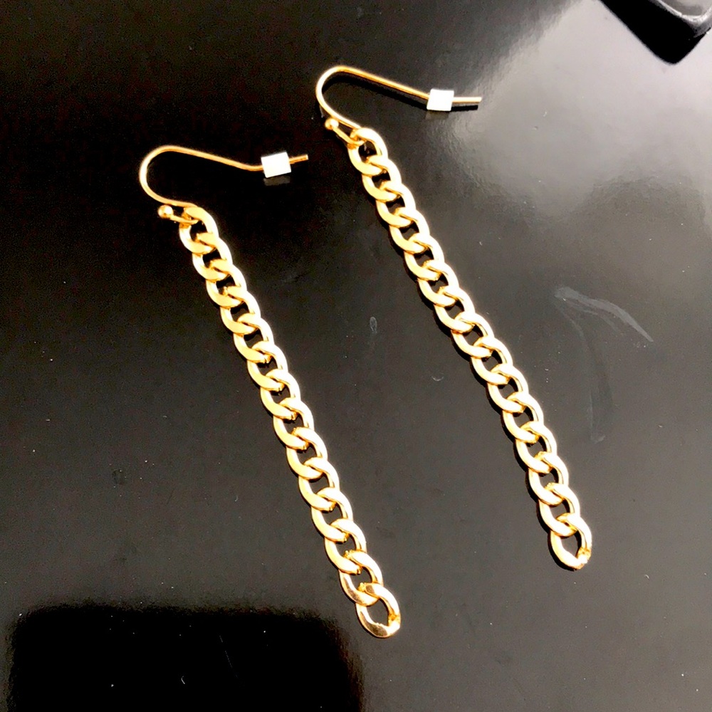 NWT Nordstrom Gold Tone Minimal Simple Modern Chain Dangle Earring Nickel Free